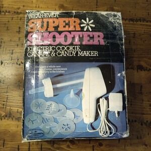 Vintage Wear-Ever Super Shooter 70001 Electric Cookie Maker w/ Box   Complete